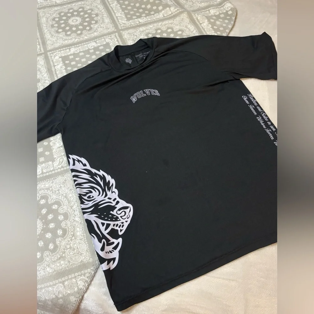 Darc Sport Black Short Sleeve Tee with White Wolf Graphic - Picture 1 of 2